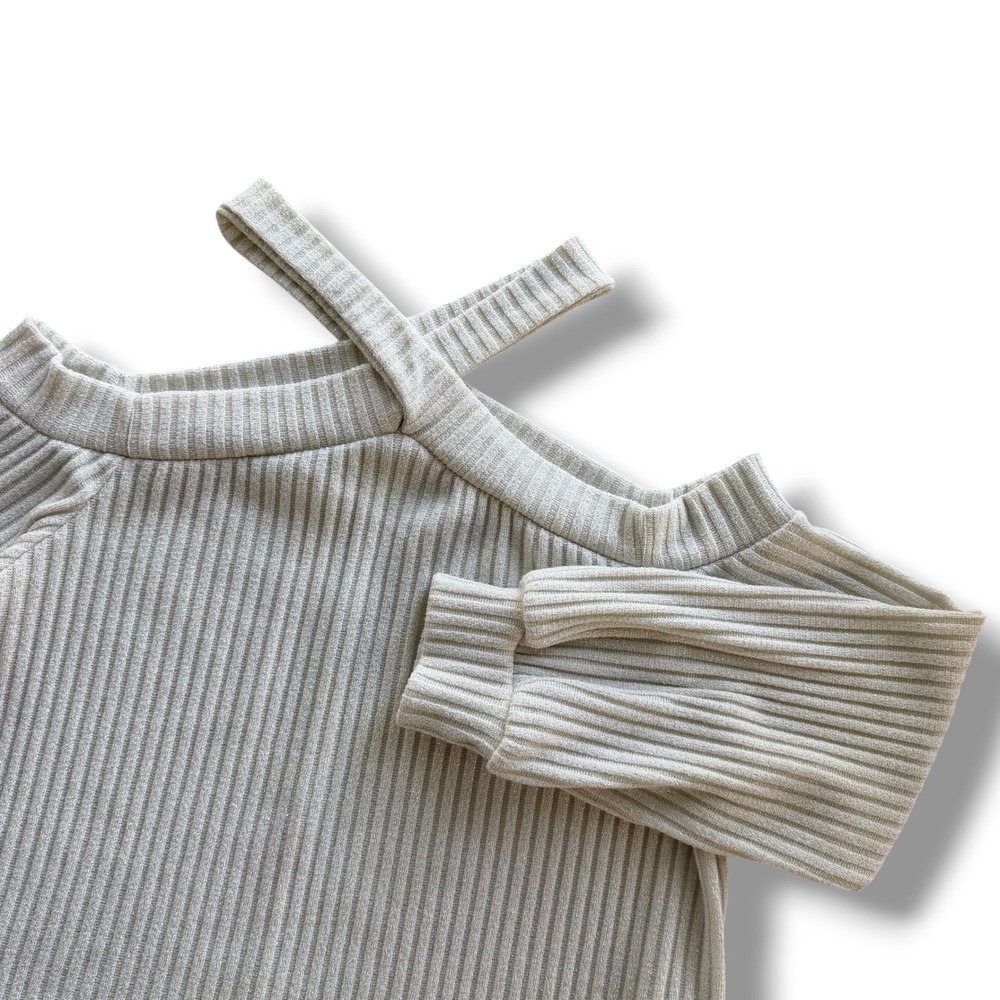 143 Story Womens L Cream Metallic Rib Cold Shoulder Criss Cross Neckline Sweater